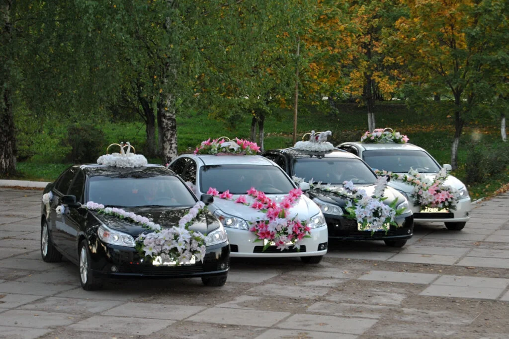 car-wedding